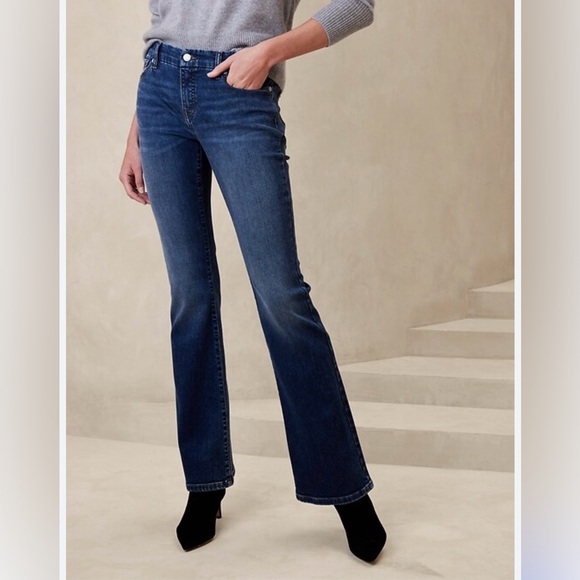 Banana Republic Medium Wash Low Rise Bootcut Jeans SZ 16 casual vintage stretch - Picture 3 of 14